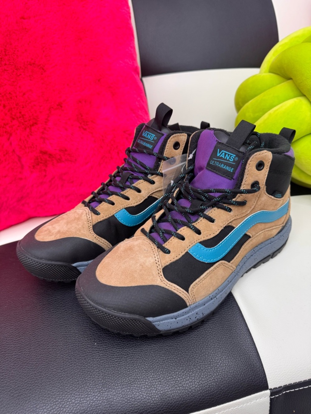 Vans UltraRange EXO Hi-MTE Men’s 8.5 Women’s 10 NEW